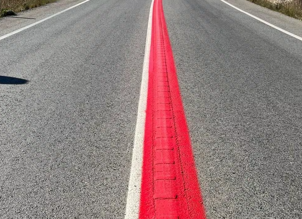 DGT: Nueva línea roja en las carreteras